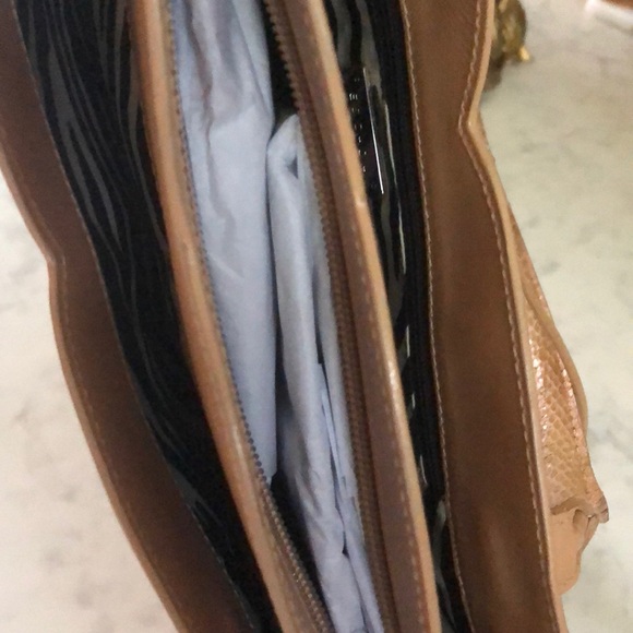 100% authentic like new escada tan 3 pocket bag❤️ - Picture 7 of 8